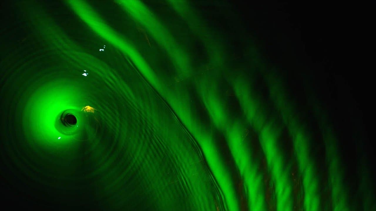 Trous noirs : Aux confins du savoir backdrop