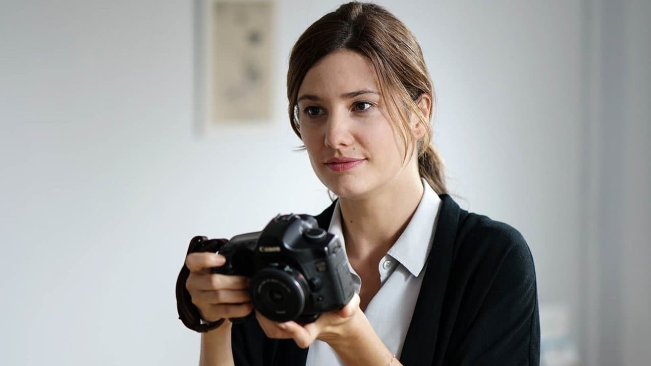 Embrasse-moi ! backdrop