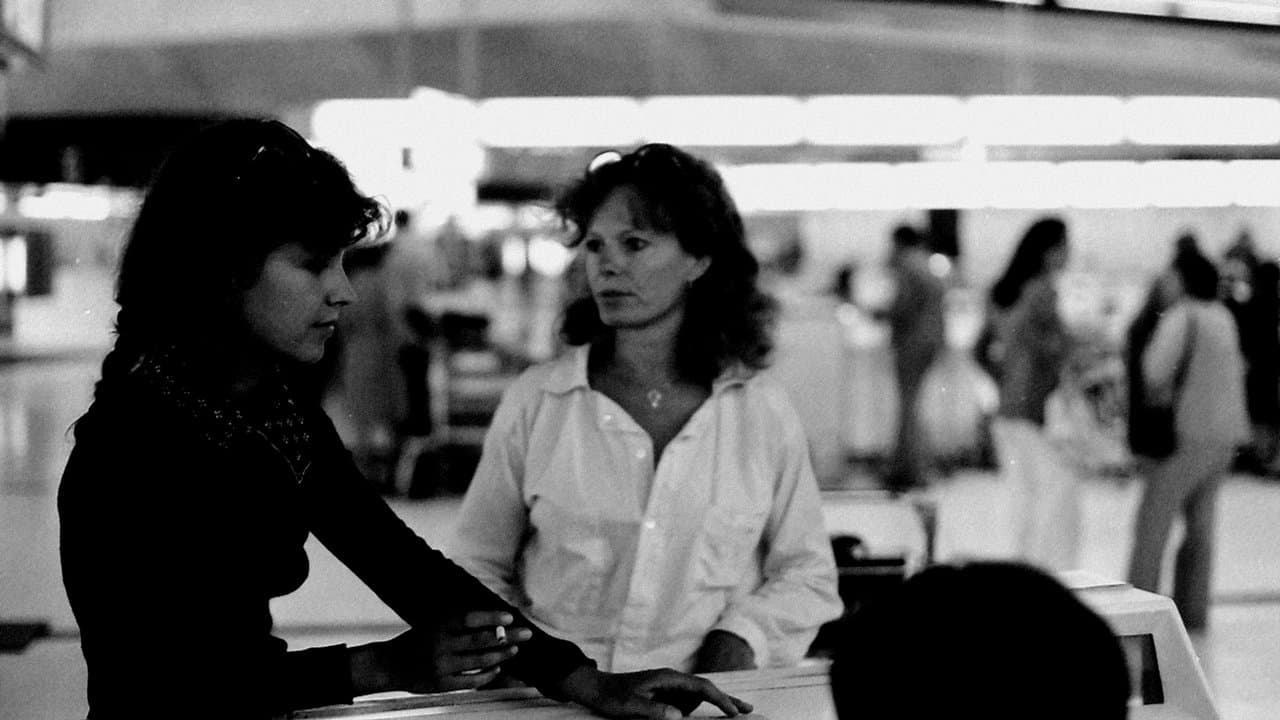Delphine et Carole, insoumuses backdrop