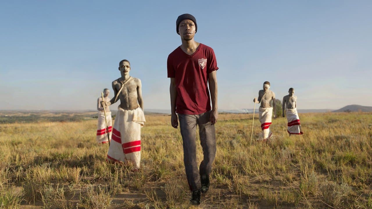 Les Initiés backdrop