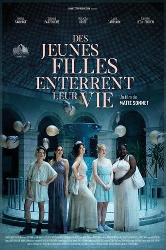 Des jeunes filles enterrent leur vie poster