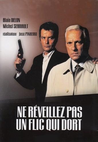 Ne réveillez pas un flic qui dort poster